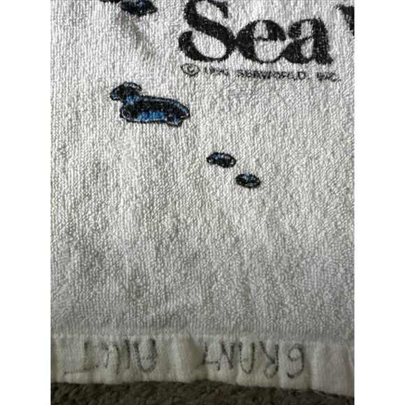 Original 1996 Sea World Beach Towel Shamu Soak Zone Splash Victim Killer Whale - Picture 3 of 5